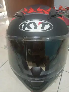 Jual helm bekas KYT