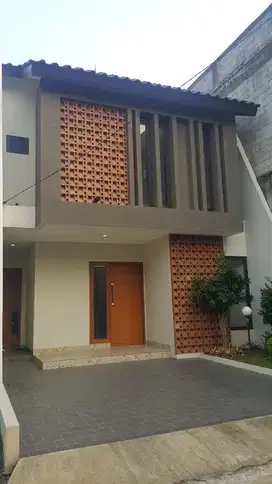 Rumah Strategis di Cipayung - Jakarta Timur