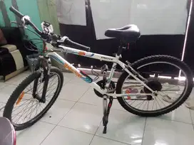 Sepeda united x hydro coco