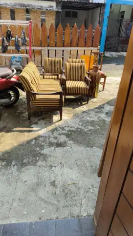 KURSI JATI KOKOH