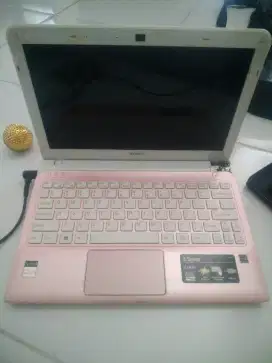 DIJUAL LAPTOP VAIO ENGSEL RUSAK (LIAT FOTO)