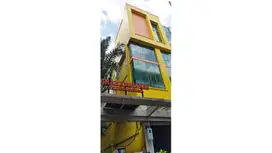 DISEWAKAN RUKO POSISI HOOK GRAHA BOULEVARD COCOK UNTUK BANK, KLINIK
