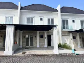 JARANG ADA Rumah Greenland Residence Wiyung SHM Hadap Utara 2 Lantai