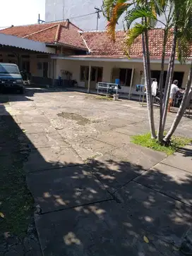 Dijual Rumah Lama Lokasi Komersial Pusat Kota Surabaya