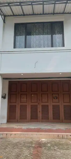 Disewakan Ruko Lokasi Strategis BSD