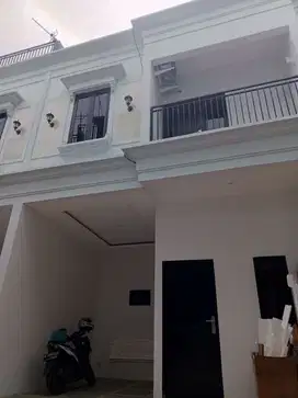 Rumah 2 lantai Cluster di Srengseng Sawah dekat Stasiun Lenteng Agung