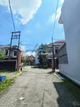 RUMAH JALAN GAPERTA UJUNG KOMPLEK EMERALD PALACE | DAERAH HELVETIA