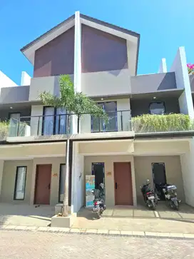 Rumah Exclusive 3 Lantai di Bintaro! 10 menit dari Stasiun KRL dan TOL