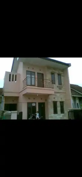 Di Kontrakan Rumah di Cilenyi per tahun 12 juta bisa nego