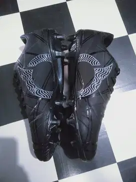 Ortuseight Sepatu Bola Zenith FG - Black Grey size 40