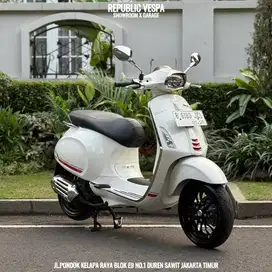 PIAGGIO VESPA SPRINT S 150 IGET ABS FACELIFT Tahun 2022 Warna Putih