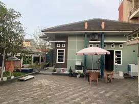 Rumah bagus ada kantor dan gudang dekat komp.Pergudangan marunda jakut