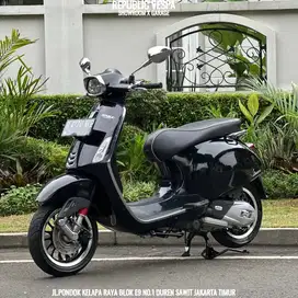 PIAGGIO VESPA SPRINT 150 IGET ABS LED Tahun 2021 WARNA BLACK CONVINTO