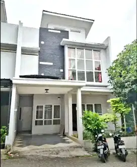 Rumah Cantik Furnished Cluster Pondok Kelapa Akses 2 Mobil Duren Sawit