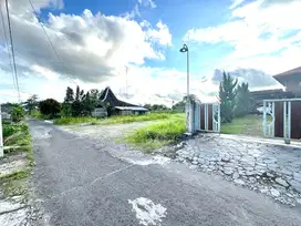 Strategis di Jl Damai Palagan, Lingkungan Cafe dan Homestay