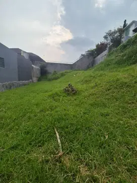 Kontur Upslope, kavling Kotak Dikawasan Tenang Pondok Hijau, Bandung