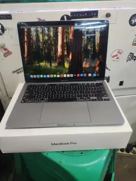 Macbook Pro Touchbar 13inc 2022 M2 Ram 8GB/256GB Cc 66 Fullset