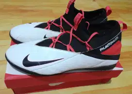 Sepatu Futsal Mini Soccer Turf Nike Phantom VSN.