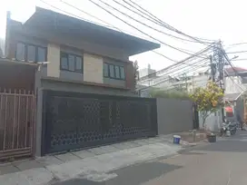 Dijual rumah Minimalis di kelapa Molek Kelapa Gading Jakarta