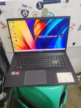 Asus Vivobook X513UA 15inc OLED Ryzen 5-5500u Ram 8GB/512GB