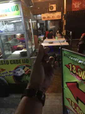 AYAM SAMBEL IJO GEROBAKAN
