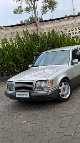 Mercedes Benz W124 300E Boxer Automatic
