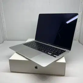 MACBOOK AIR M1 (IBOX RESMI)