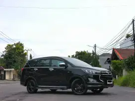 Toyota Kijang Innova Venturer Bensin 2019 Automatic Hitam Inova