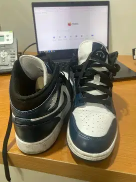 Nike Air Jordan 1 Mid (GS) size 36.5