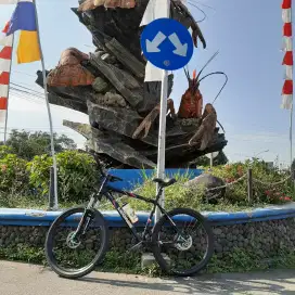 Di jual speda mtb merk polygon quatro