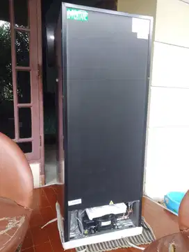 Kulkas tcl 2 pintu