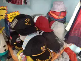 Topi berbagai model