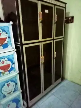 LEMARI RAK PIRING