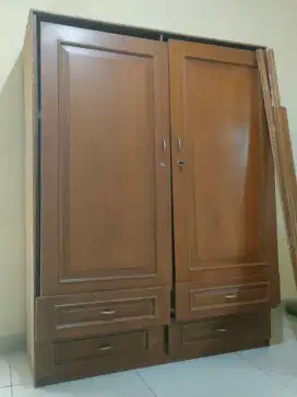 Lemari tanam dalam tembok