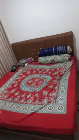 SPRING BED + AC 1/2 Pk