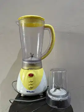 Blender Miyako seri BL 211 warna kuning kondisi second