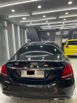 Mercedes-Benz C200 2018 Bensin