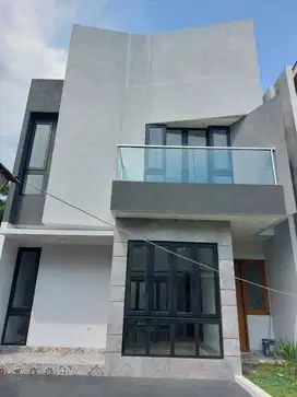 DIJUAL RUMAH MODERN MINIMALIS DALAM KOMPLEK HANYA 2KM KE TOLL CIBUBUR