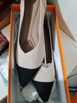 Sepatu wanitaaa
