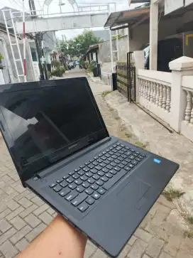 Lenovo Ideapad G40 70 Core i3 Ram 8Gb SSD 128Gv