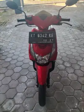 Di jual Beat karbu 2011, surat2 komplit, hidup panjang,7,9jt nego