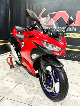 DP 8jt Kawasaki New Ninja 250 TH 2021 Anugerah motor rungkut