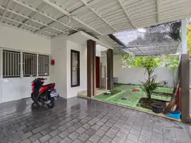 Dijual Rumah di Jatiwaringin Hanya  5 menit ke Toll Pd.Gede