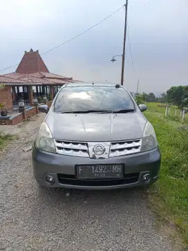 Nissan Grand Livina Xv manual 2011