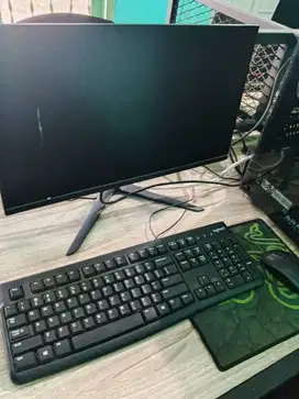 Dijual 3 Monitor kondisi masih bagus jarang dipakai