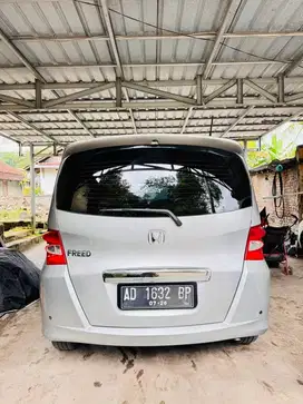 Honda Freed E PSD 2012