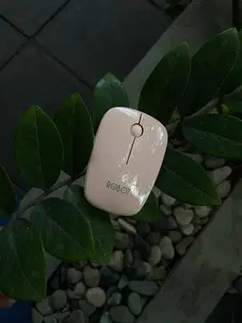 Robot M220 Wireless Mouse