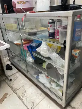 Etalase Toko Kaca