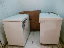 Jual 2 unit freezer bekas 200 liter
