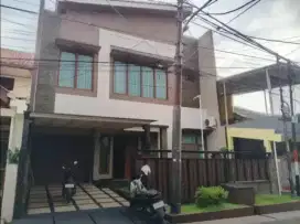 Rumah Mewah Gagah Siap Huni Di Komplek Billymoon Pondok Kelapa